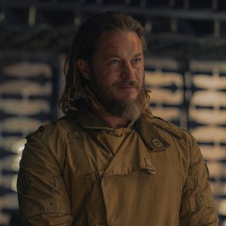 Travis Fimmel as Desmond Hart