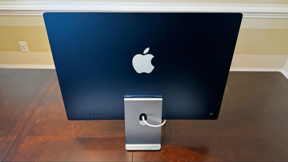 Apple iMac (2023)