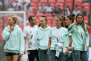 Germany's team-players walk around the pitch prior to the UEFA Women's Euro 2022 final football match between England and Germany at the Wembley stadium, in London, on July 31, 2022. - No use as moving pictures or quasi-video streaming. Photos must therefore be posted with an interval of at least 20 seconds. (Photo by FRANCK FIFE / AFP) / No use as moving pictures or quasi-video streaming. Photos must therefore be posted with an interval of at least 20 seconds.