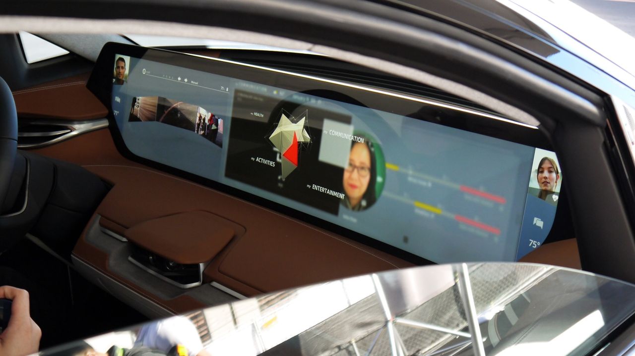 The 49-inch (1.25m) display has a 4K UHD resolution