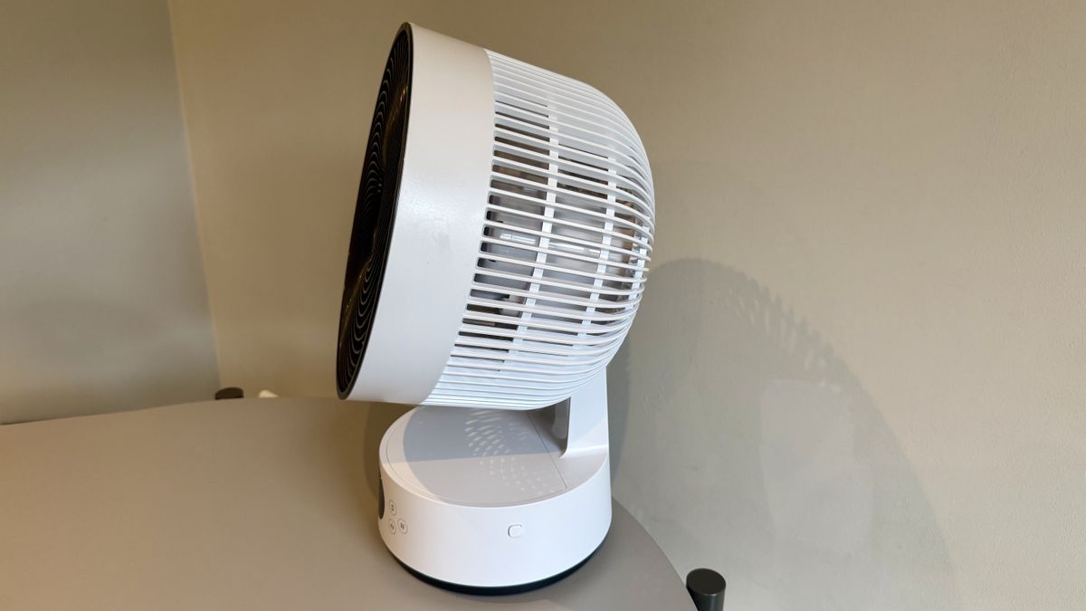 The MeacoFan Sefte Pro 10" Table Air Circulator pictured on a grey table