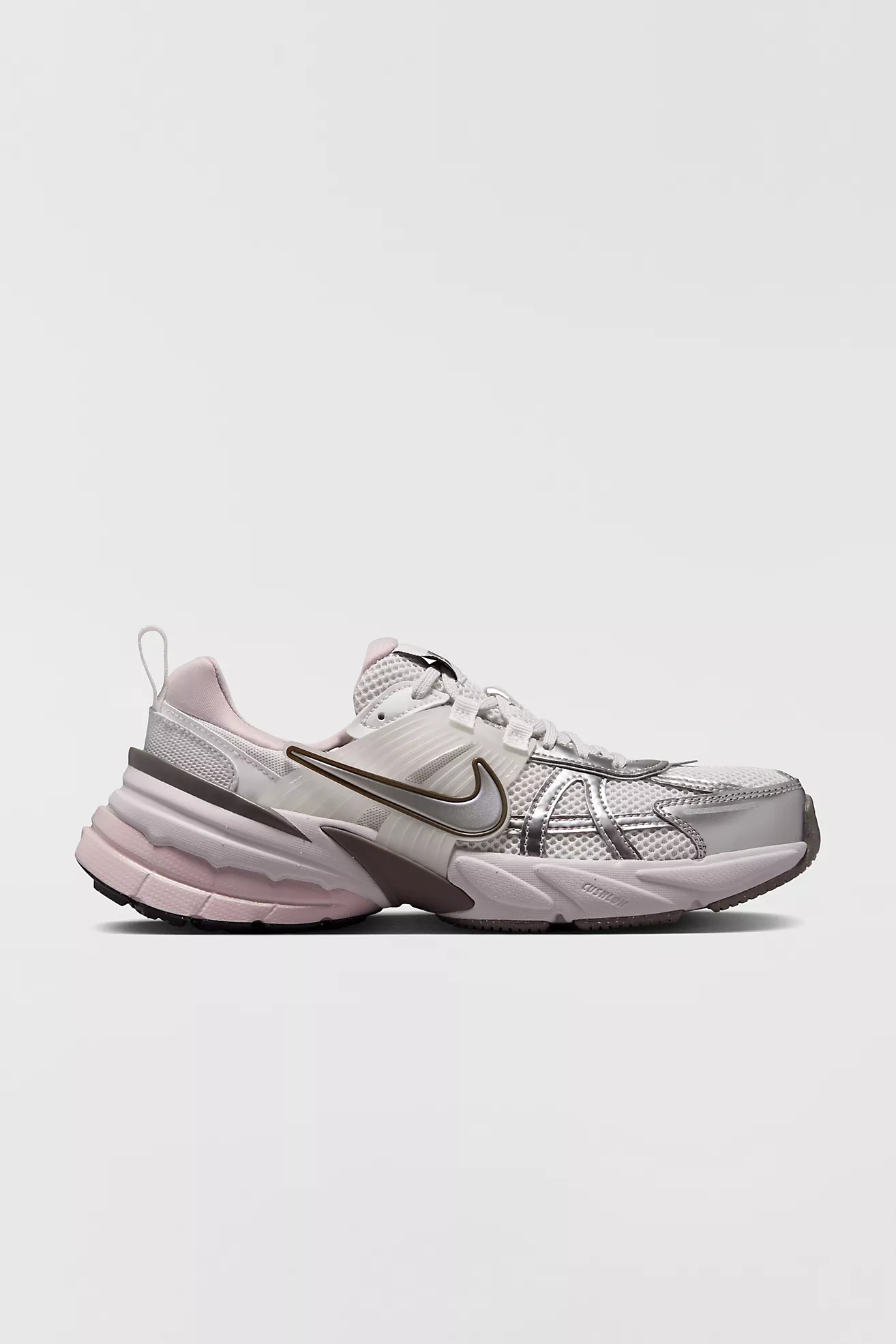 Nike Women&#039;s V2k Run Sneaker