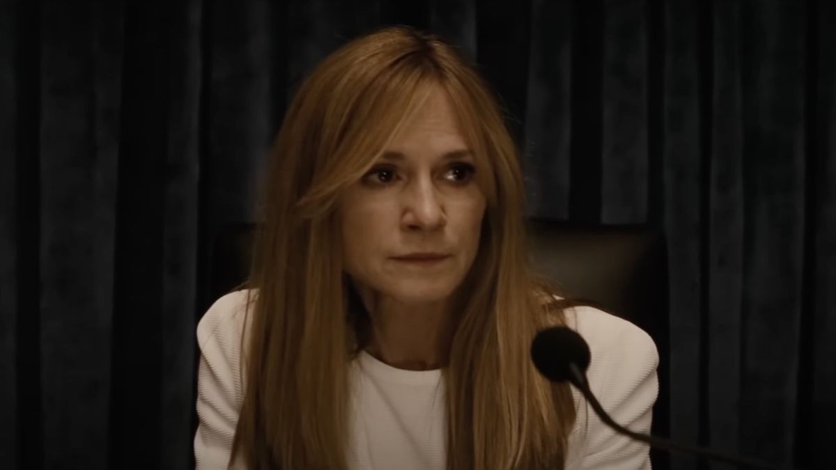 Holly Hunter speaking in Senate committee meeting in Batman v Superman: Dawn of Justice