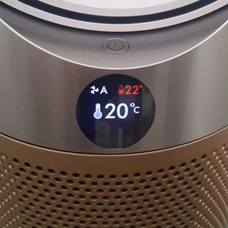 A close up of the LCD on the Dyson Purifier Hot+Cool showing an ambient temperature of 20 degrees