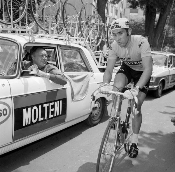EDDY MERCKX won the Tour de France five times 1977 FOCUS ON SPORTS CARD 