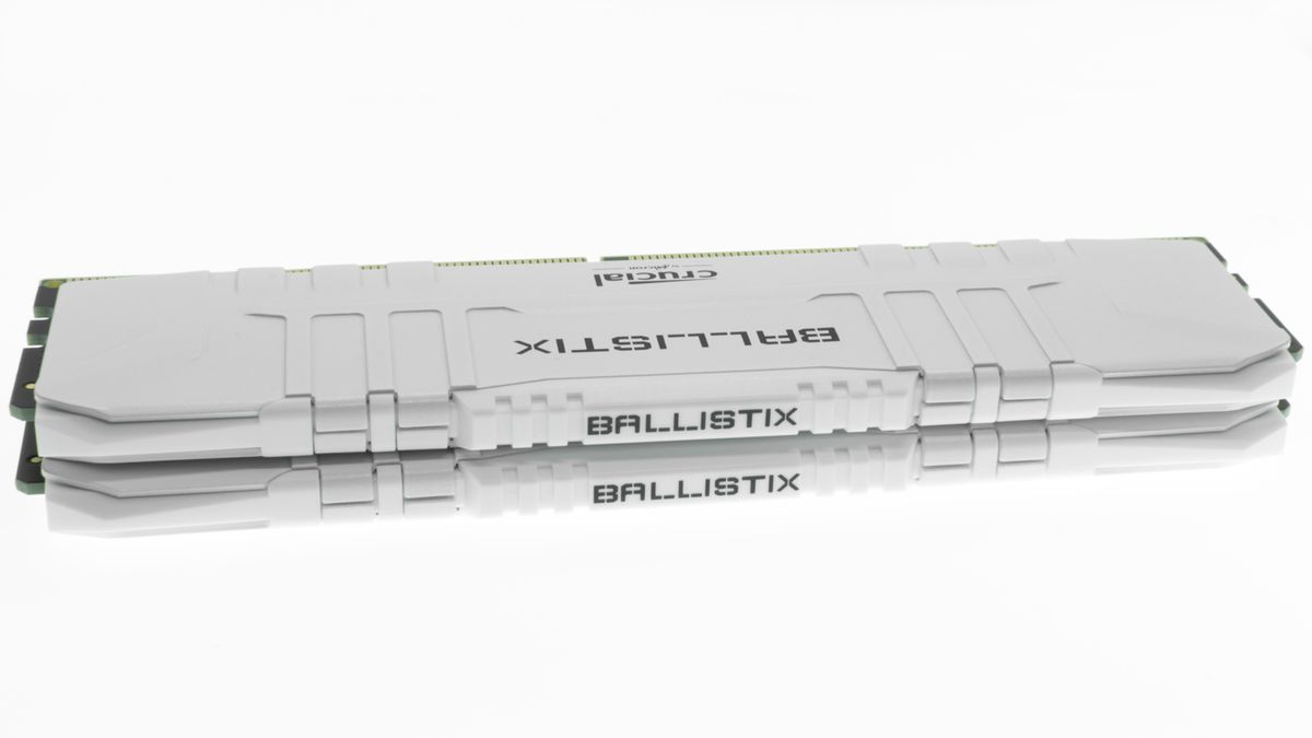 Crucial Ballistix DDR4-3200 C16 2x32GB Review: The Low-Profile