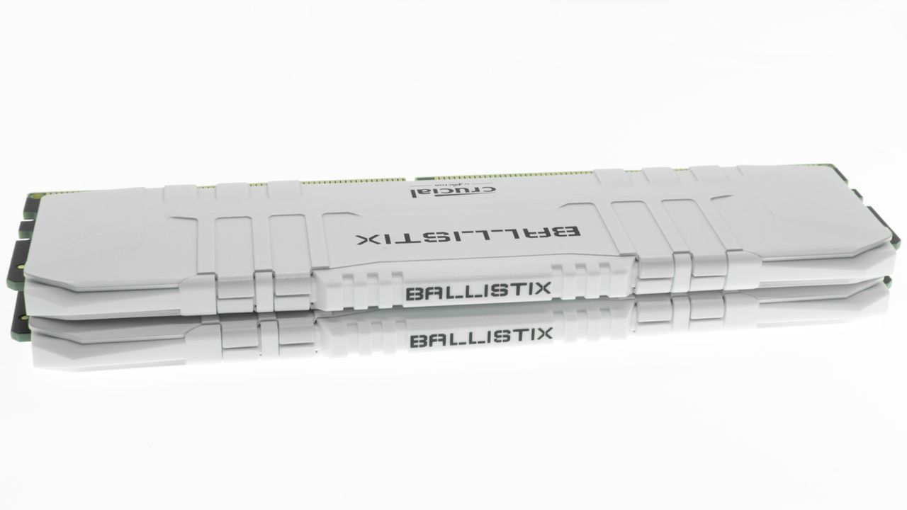 Crucial Ballistix DDR4-3200 C16