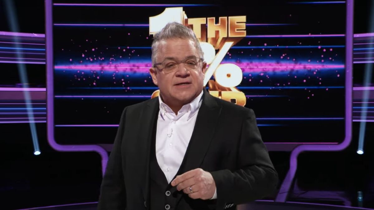 Patton Oswalt is the host of The 1% Club.