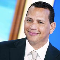 Official, White-collar worker, Businessperson, Forehead, Smile, Spokesperson, 