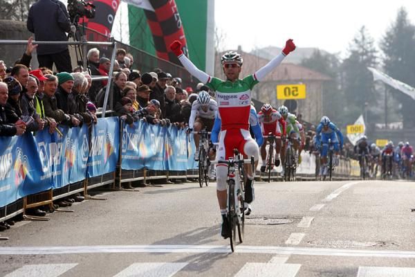 Italian champion Giovanni Visconti (Farnese Vini - Neri Sottoli) wins the GP Regio Insubrica.