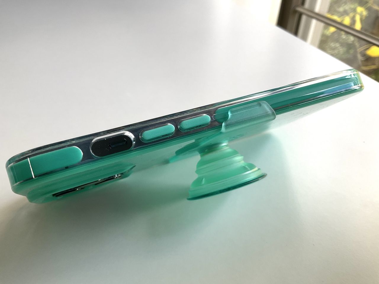 PopSocket Popcase For Magsafe Iphone 13 Pro Lifestyle Spearmint Side View