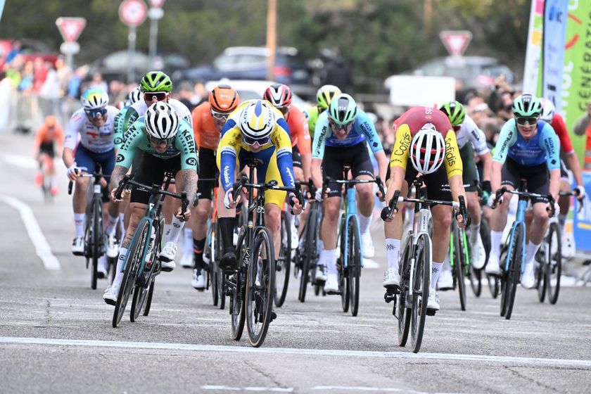 Valentin Ferron (right) wins GP La Marseillaise