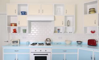 Retro kitchen by Henderson and Redfearn