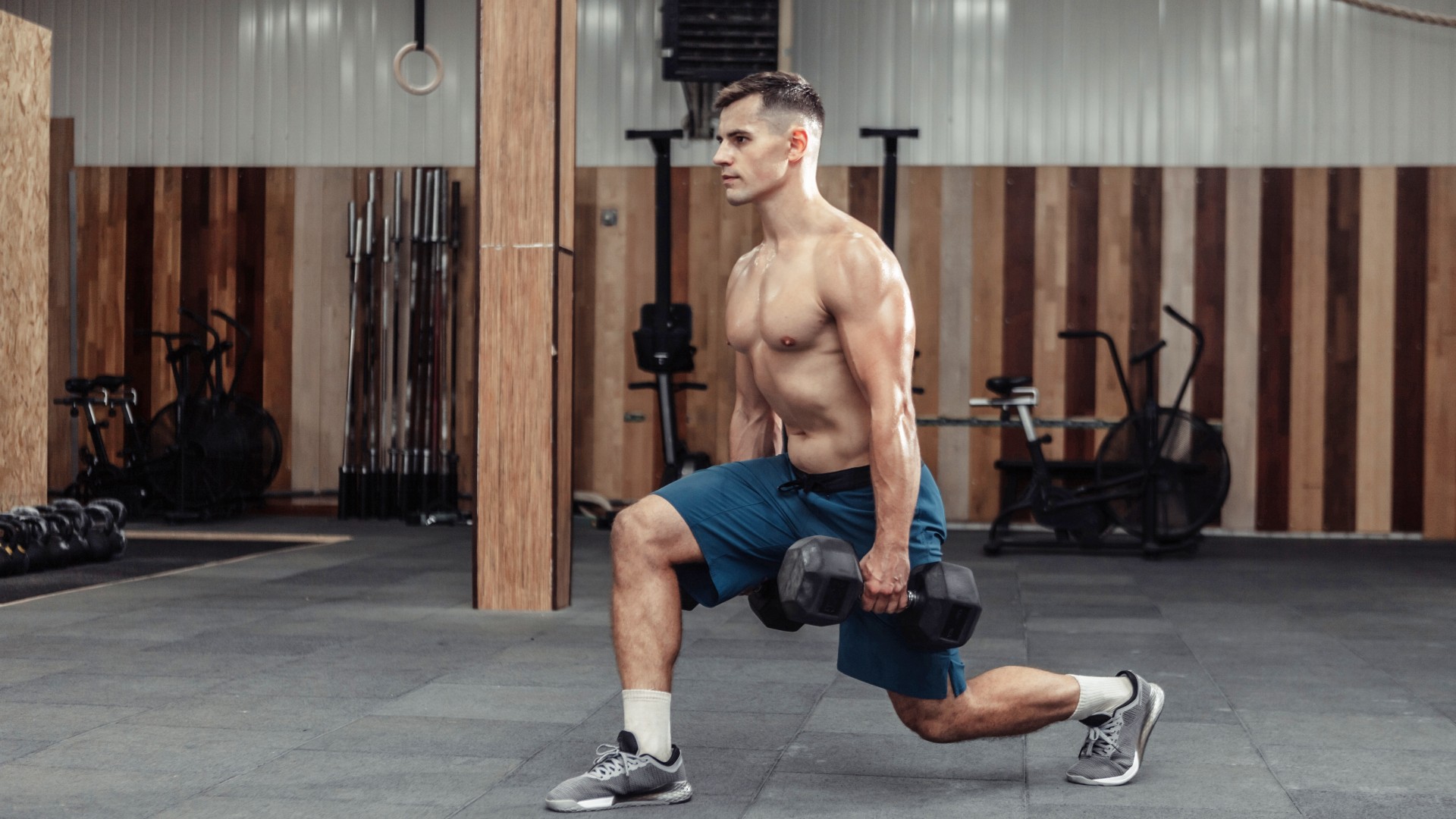 I'm a PT — you just need this 3-move biceps workout with dumbbells