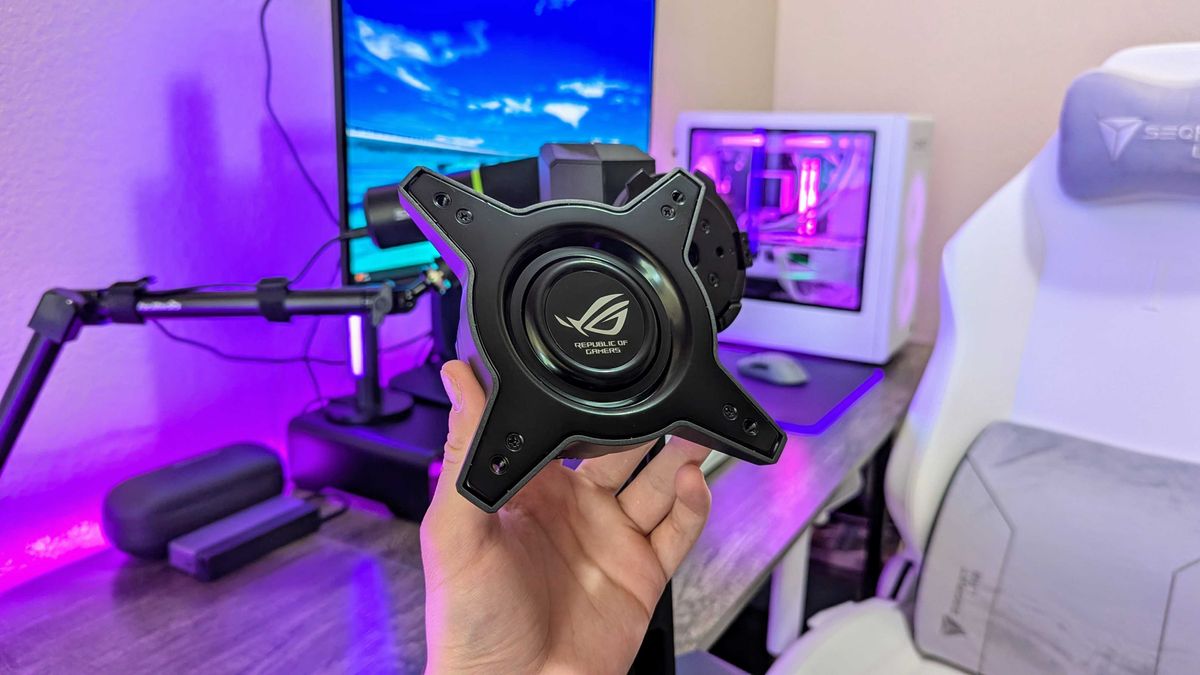Image of the ASUS ROG Strix OLED 27 (XG27UCDMG) gaming monitor.