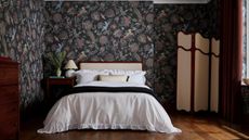 Eternal Weave Black Wallpaper