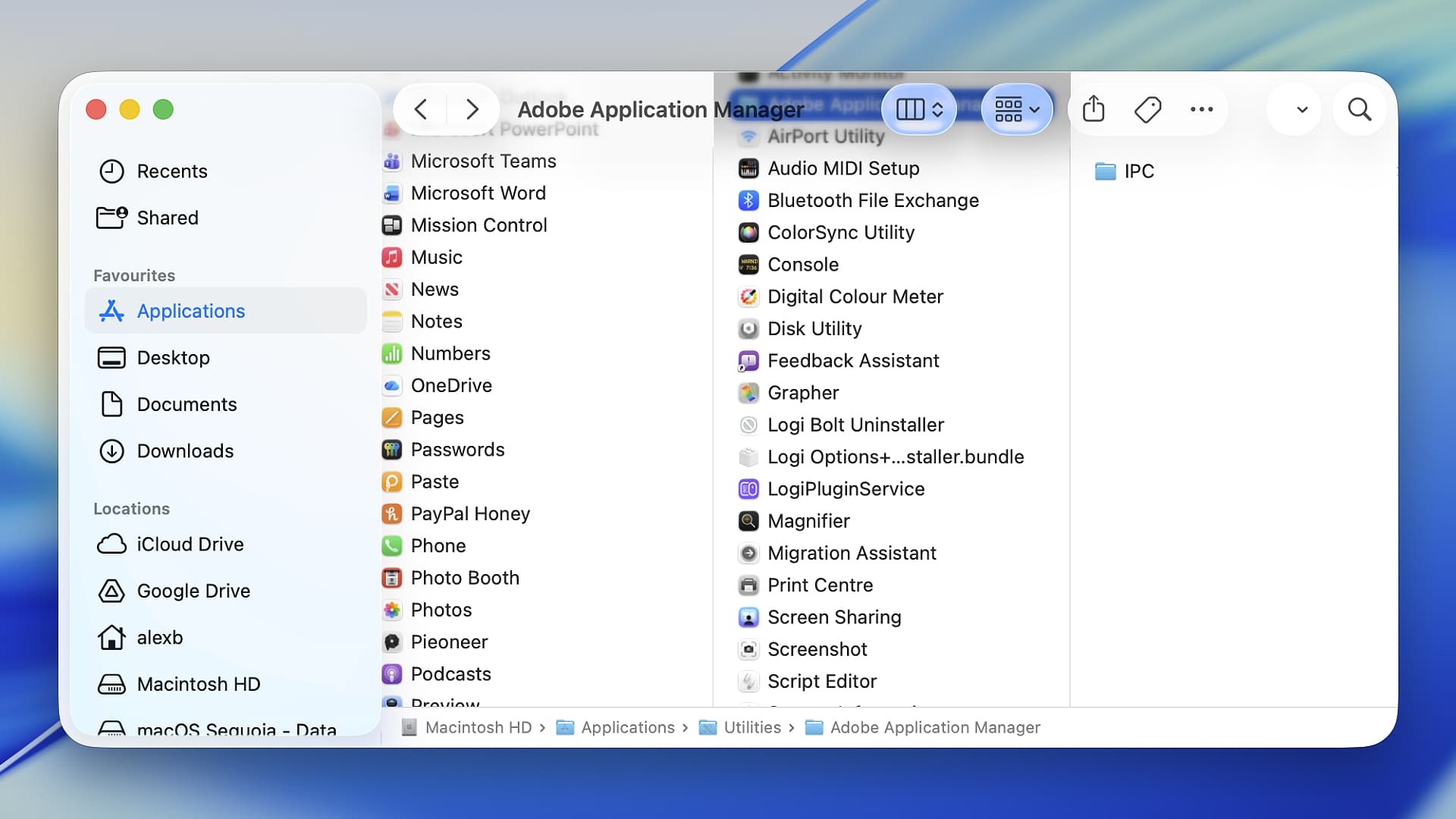A Finder window in macOS 26 Tahoe.