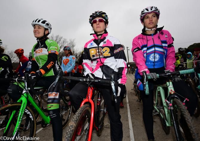 Elle Anderson, Arley Kemmerer (PB2), and Courtenay McFadden (GE Capital) at start