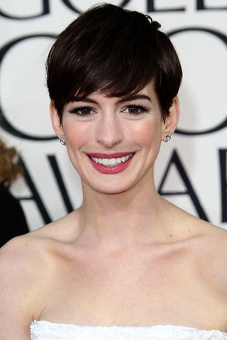 Anne Hathaway At The Golden Globe Awards 2013