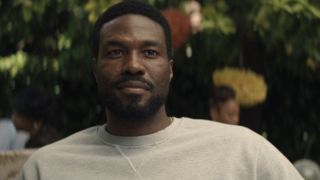 Simon Williams (Yahya Abdul-Mateen II) has a conversation with his brother on Wonder Man.