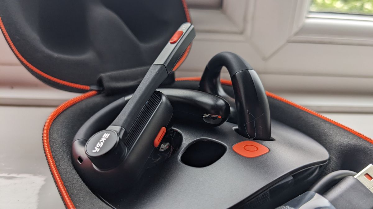 EKSA S30 wireless headset during our review