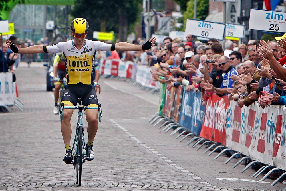 Maarten Tjallingii crosses the line for the final time in his professional career