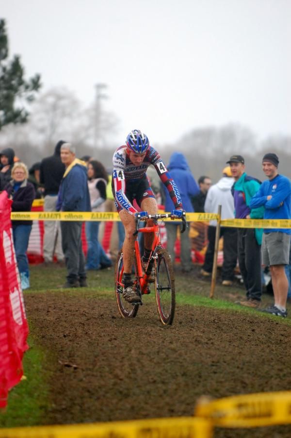 Ryan Trebon (Kona) takes to the lead.