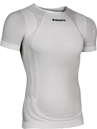 New seamless base layers from Descente promise a tight, non-irritating fit.