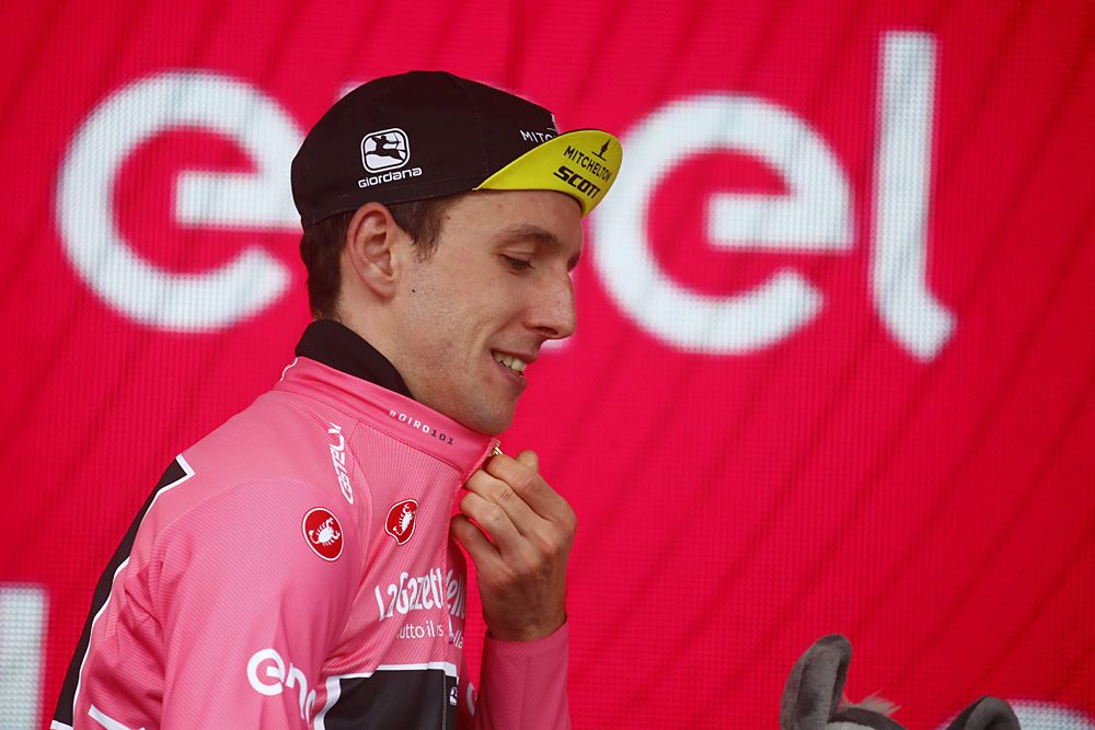 Simon Yates (Mitchelton-Scott) spends another day in the maglia rosa after stage 15 at the Giro d'Italia