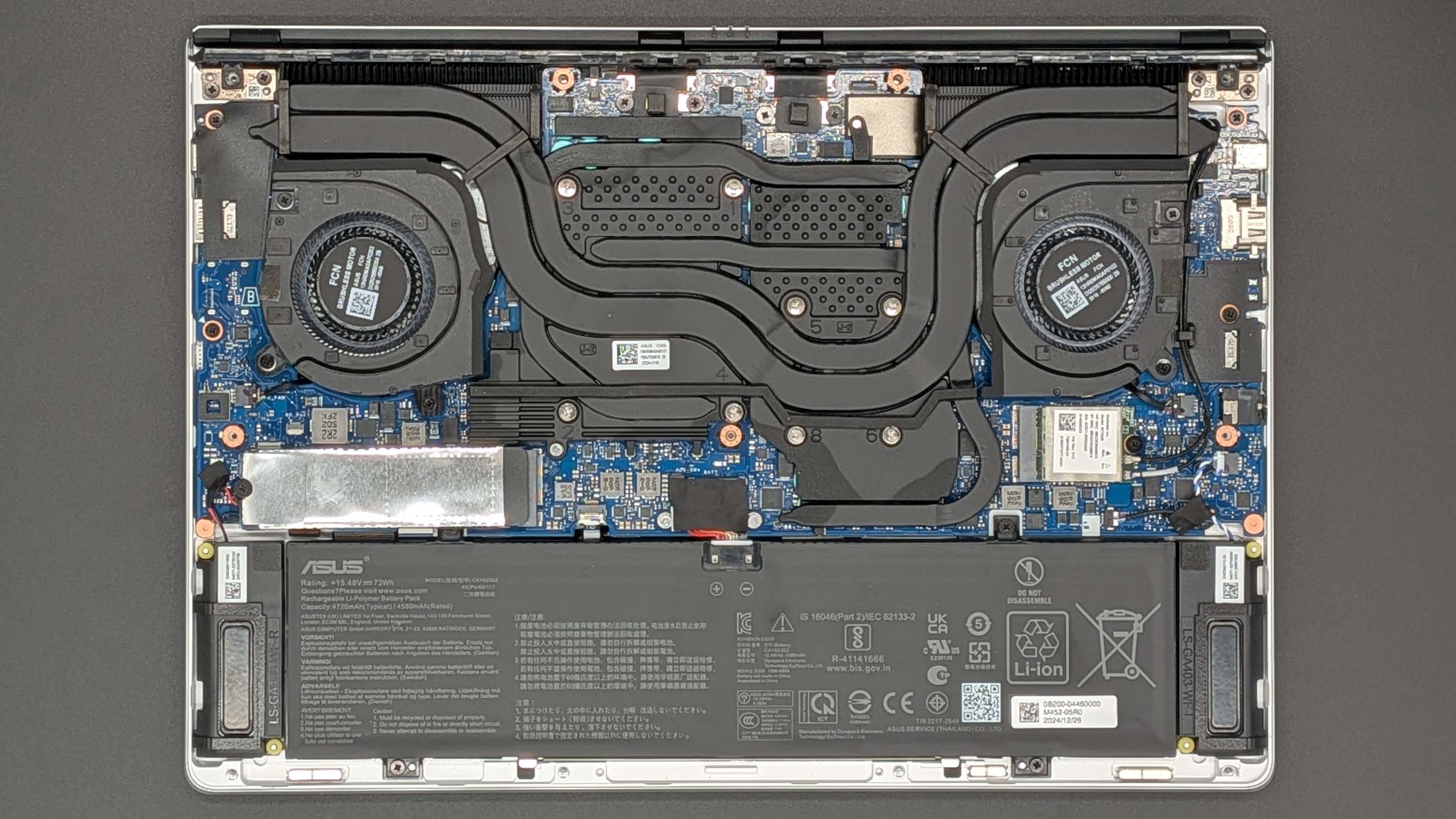 Asus ROG Zephyrus G14, 2025 edition.