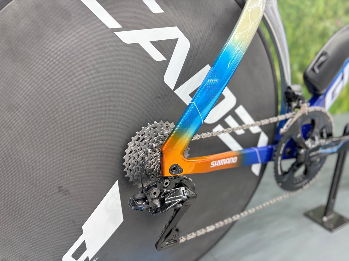 The Giant Trinity Disc in Jayco AlUla colours