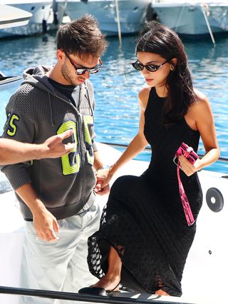 brrkwj6HjYW7kRysYyoi6A-320-80 6 2025 اتجاهات الموضة التي تم رصدها على F1 Wags في Grand Prix