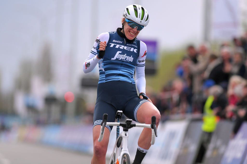 Ellen van Dijk wins Dwars door Vlaanderen