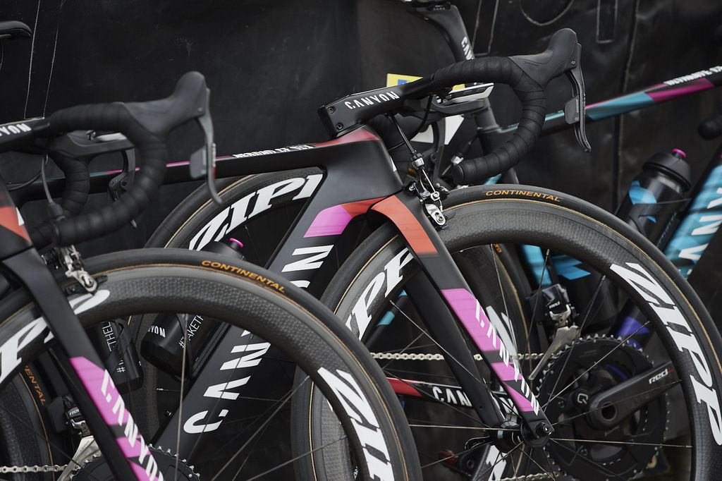 Canyon SRAM equipment