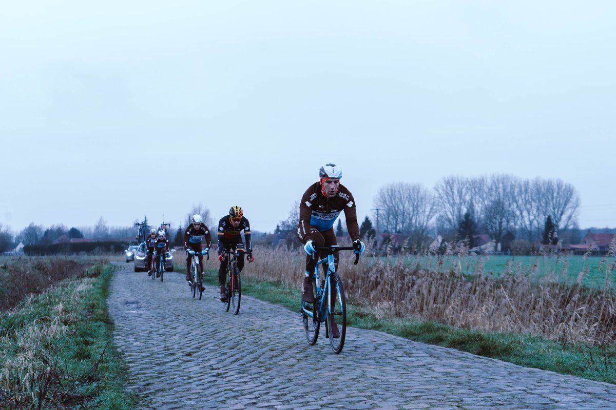 Julien Duval leads the team over a relatively benign sector