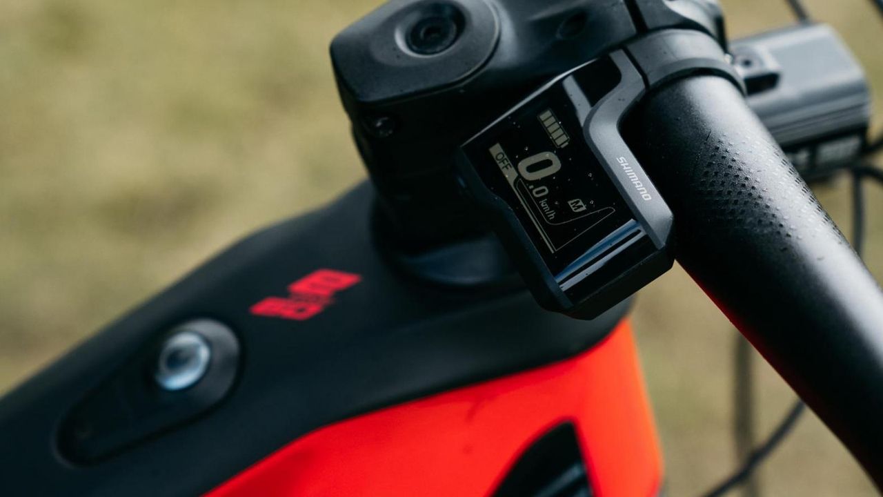 Shimano EP8