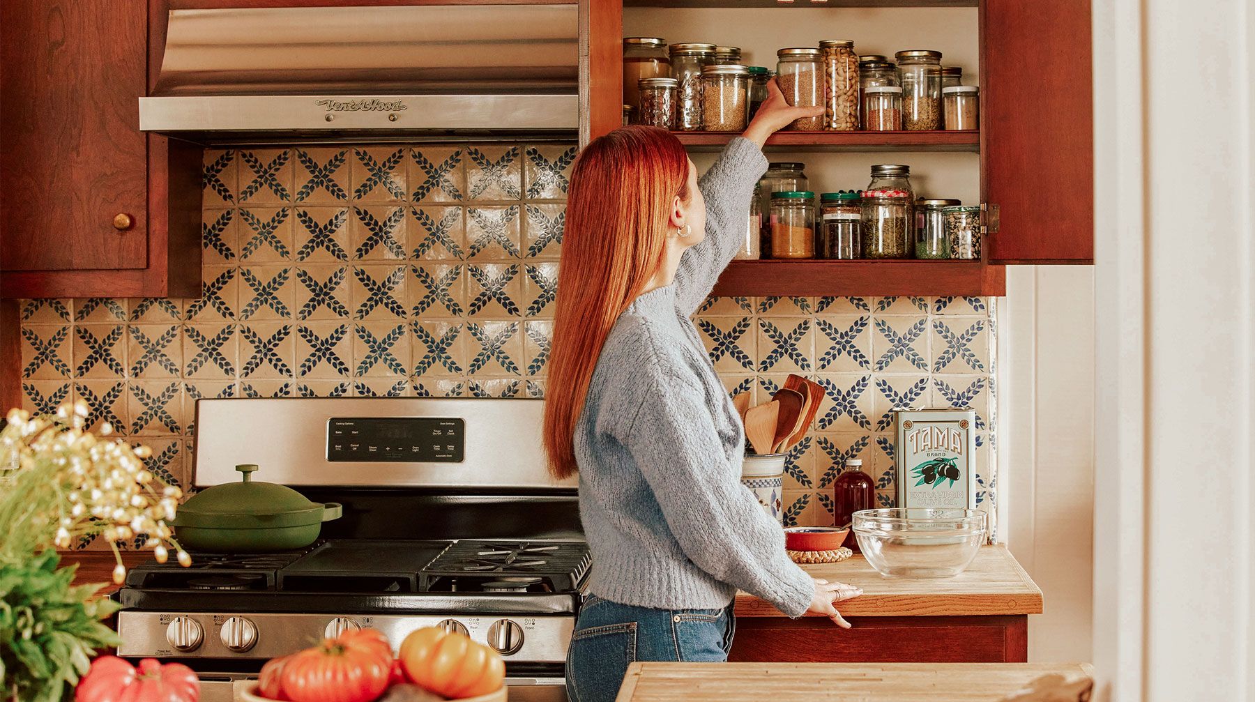 Sustainable living: Bonnie Wright shops zero waste