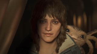 The protagonist from Star Wars Outlaws, a scruffy scoundrel, looks determined with her cute axolotl-like alien pet on her shoulder.