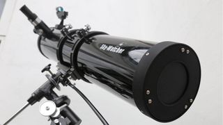 Sky-watcher explorer 130's objective lens
