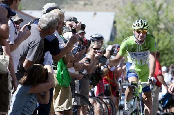 Sprint classification leader and double stage winner Elia Viviani (Liquigas-Cannondale) appreciated the applause on his way to sign-in for stage 6.