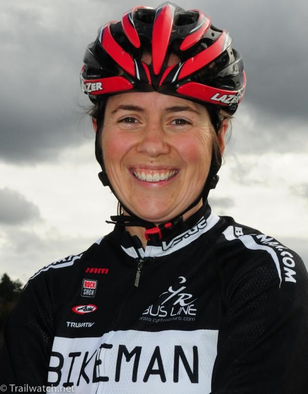 Catherine Sterling (Bikeman.com) on the front row.