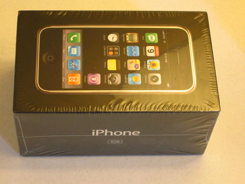 Soveværelse Forgænger announcer Original Factory-Sealed iPhones Appear on eBay for $10,000 | Tom's Hardware