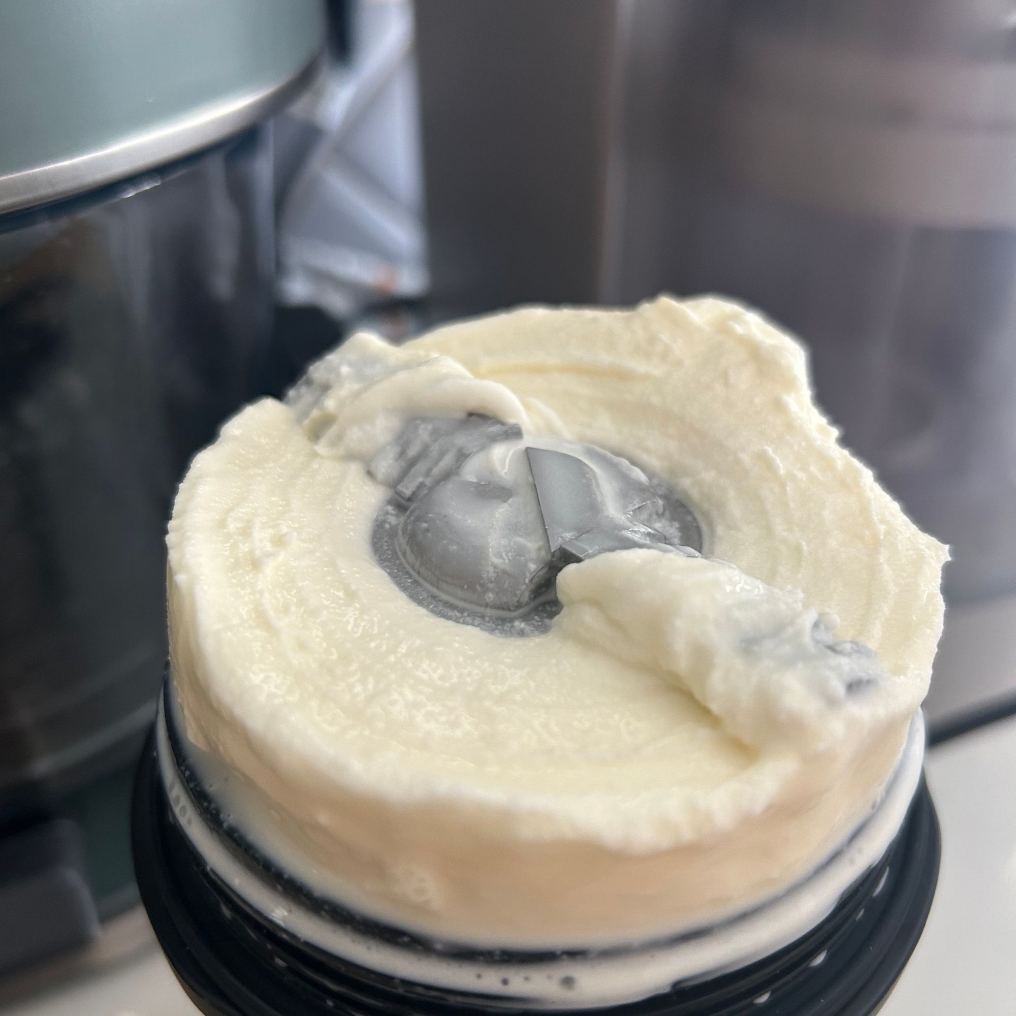 Nutribullet Chill blade with gelato on