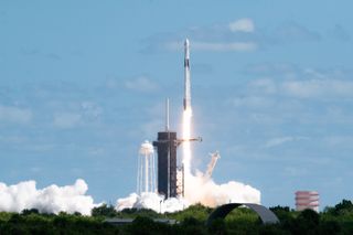 SpaceX's Crew-5 launch on Oct. 5, 2022, photographed with a camera's auto settings.