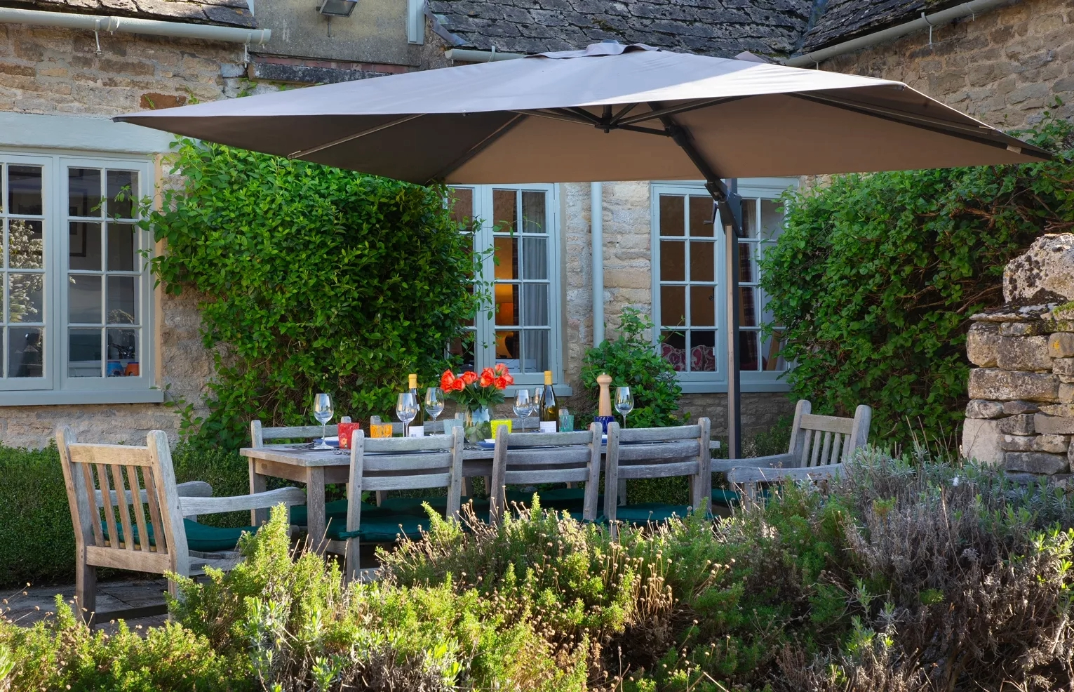 Images of Finstock Manor in Oxfordshire