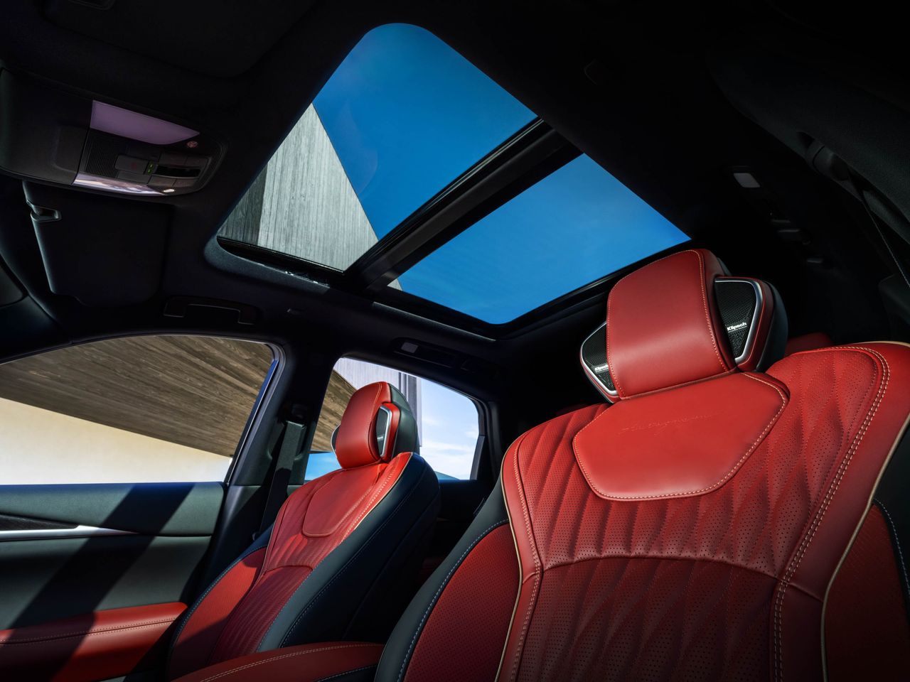 Infiniti QX65 interior design details