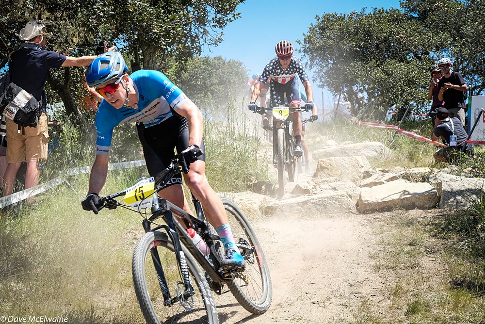 Andrew L&acirc;Esperance was riding impressively with the leaders for several laps