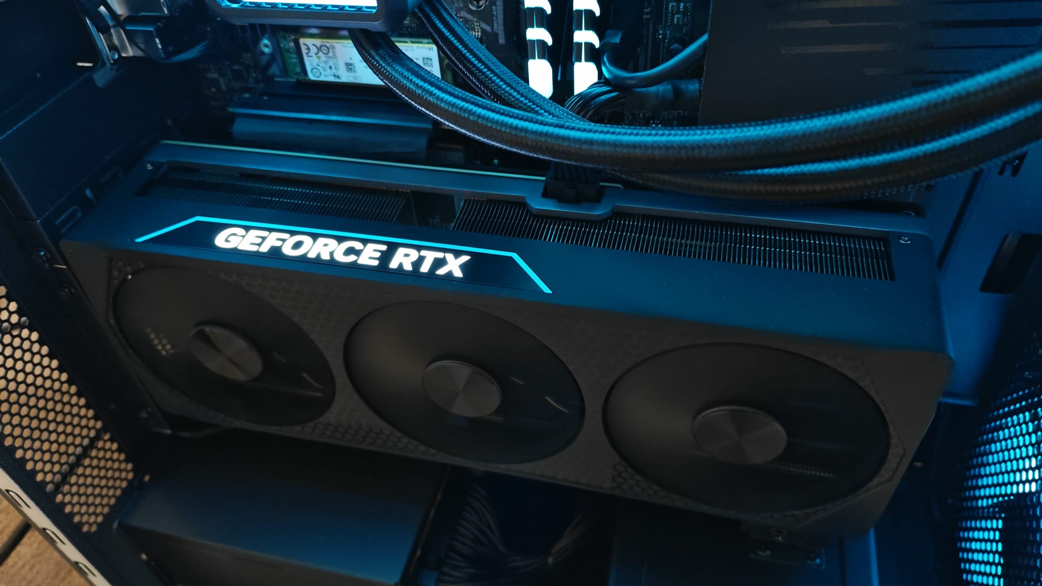The inverted RTX 5080 GPU inside the Acer Predator Orion 7000 (2025)