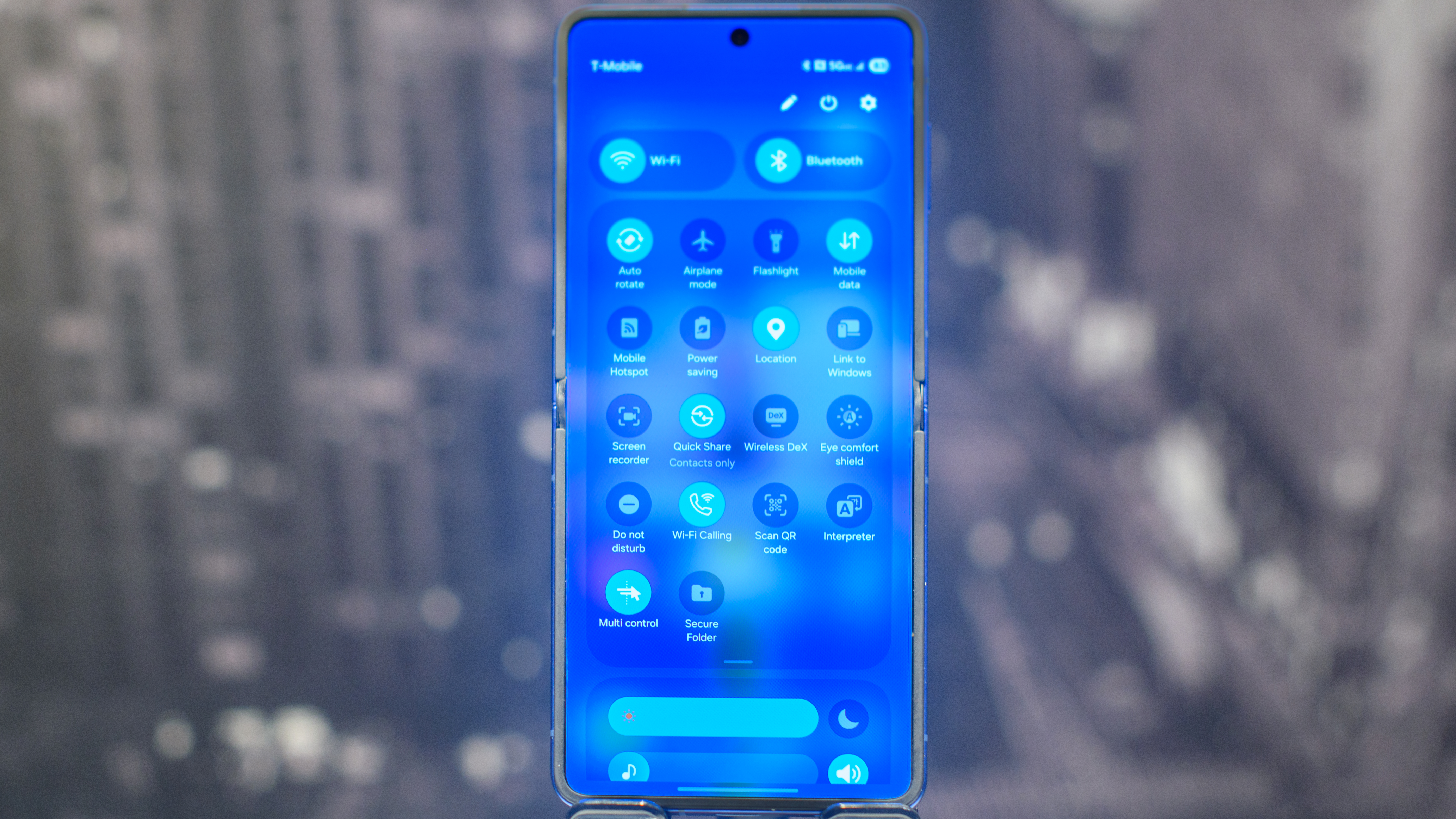 Samsung Galaxy Z Flip 7 in blue showing the Quick Setting drop down menu