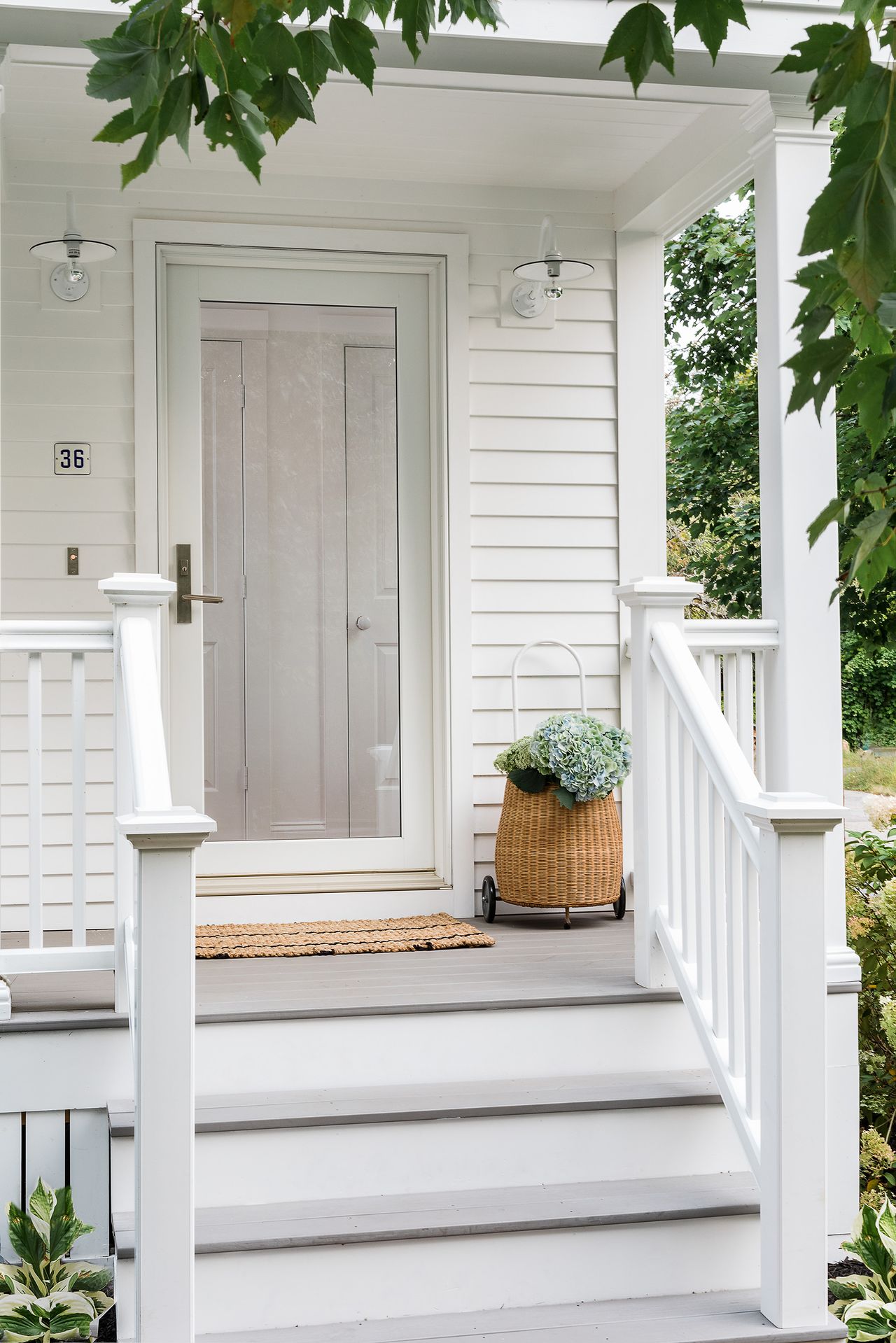 Front porch lighting ideas: illuminate your home's entrance | Homes ...